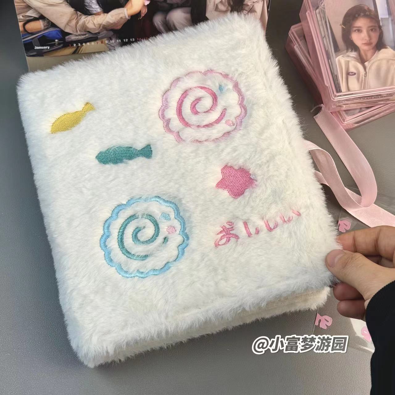 Cute Plush Fish Card Book A5 B - Kpop Photo Card Binder 3 Inch recension och pris